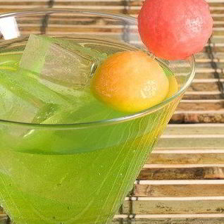 Дынно-имбирный пунш с базиликом