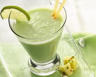 Коктейль из замороженного йогурта с лаймом и бананом
