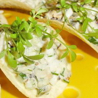 Морской коктейль на чипсах