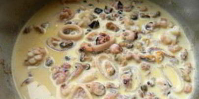 паста с морским коктейлем