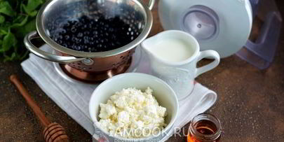 протеиновый коктейль с черникой и творогом