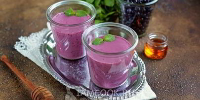 протеиновый коктейль с черникой и творогом