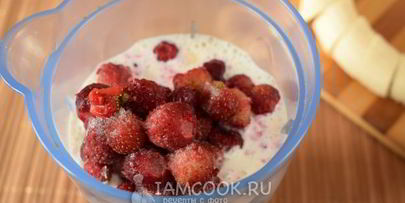 протеиновый коктейль с творогом и кедровой мукой