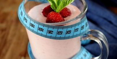 протеиновый коктейль с творогом и кедровой мукой