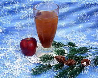 Пряный яблочно-лимонный напиток