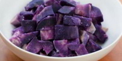 витаминный напиток из свеклы, клубники и батата