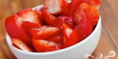 витаминный напиток из свеклы, клубники и батата