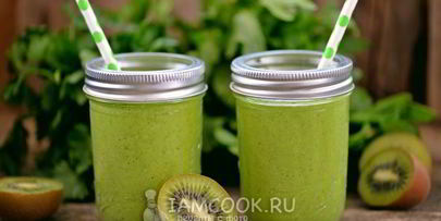зеленый коктейль из сельдерея со щавелем