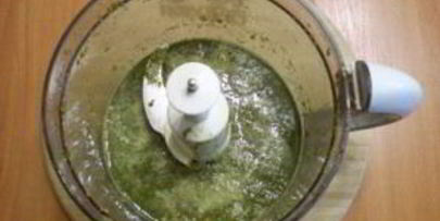 зеленый коктейль с морковью