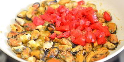 горячий салат с мидиями