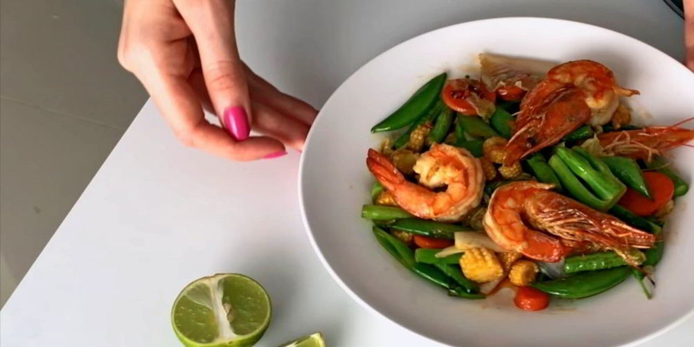 Рецепт горячий тайский салат