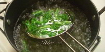 крабовый салат с брокколи