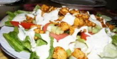 летний салат с курицей