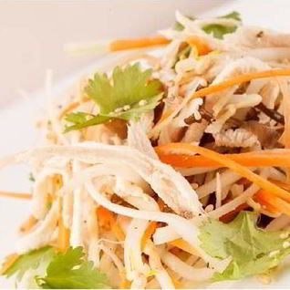 Новогодний салат с сельдереем