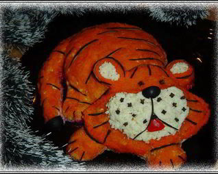 Новогодний салат Тигренок