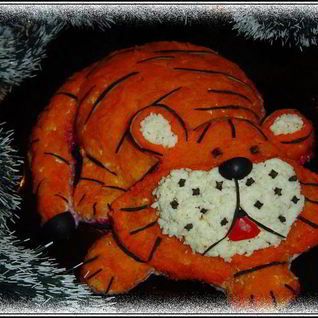 Новогодний салат Тигренок