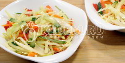 овощной салат с капустой