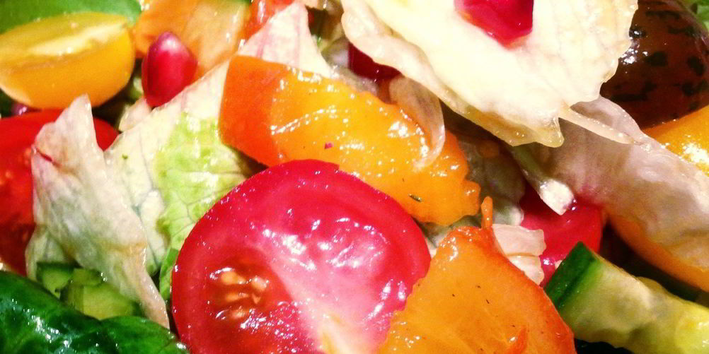 Рецепт овощной салат с хурмой