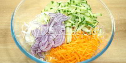 простой салат из пекинской капусты