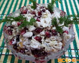 Салат из граната и грецких орехов