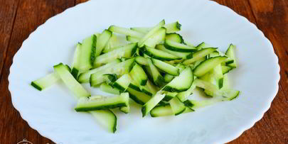 салат из капусты, огурцов и помидоров