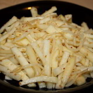 Салат из кольраби с соей