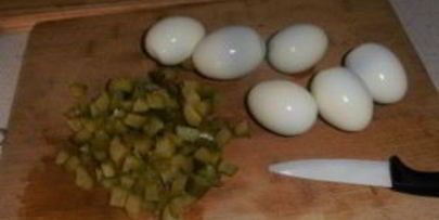 салат из крабовых палочек и яиц