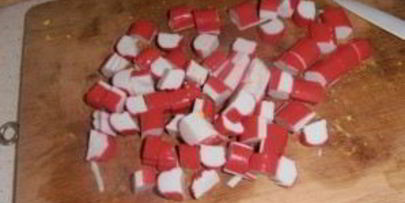 салат из крабовых палочек и яиц