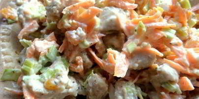 салат из курицы с морковью и курагой