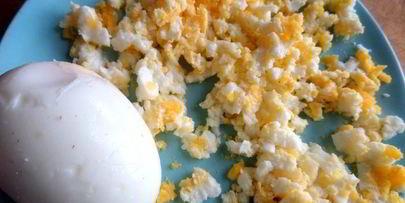 салат из курицы с морковью и курагой