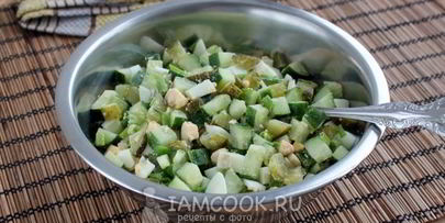 салат из огурцов и яиц