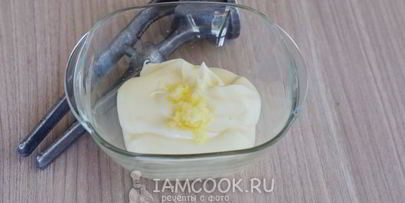 салат из свеклы, моркови и сыра