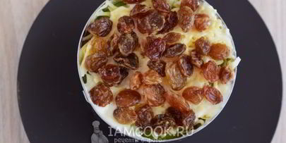 салат из свеклы, моркови и сыра