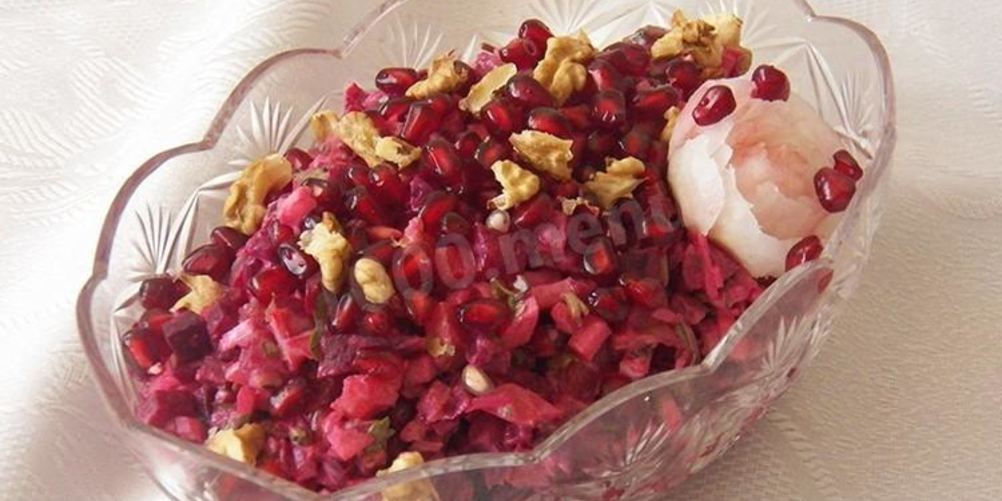Рецепт салат из свеклы с гранатом и чесноком