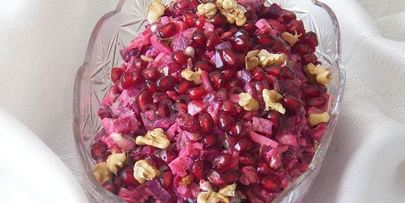салат из свеклы с гранатом и чесноком