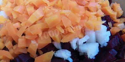 салат из свеклы с гранатом и чесноком