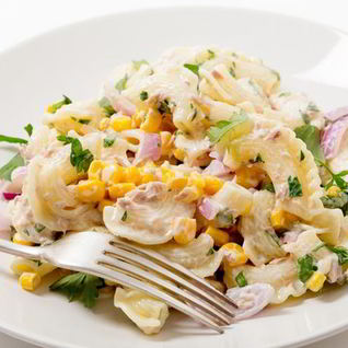 Салат из тунца с макаронами