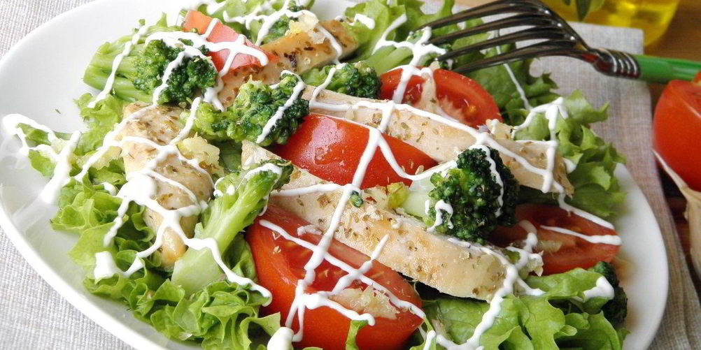 Рецепт салат с брокколи и курицей