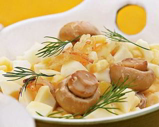 Салат с грибами и яйцом