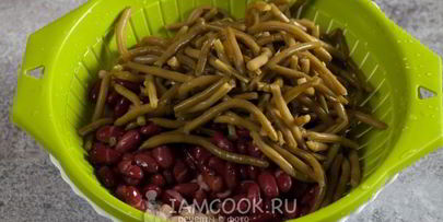 салат с консервированной фасолью и ветчиной