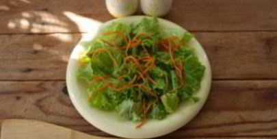 салат с копченой курицей и корейской морковкой