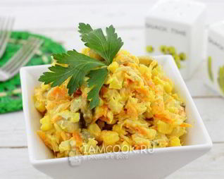 Салат с кукурузой и грибами