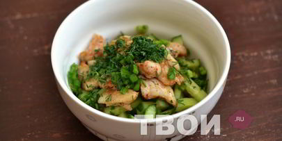 салат с курицей и горошком