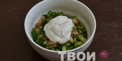 салат с курицей и горошком