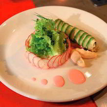 Рецепт Салат с муссом из копченого лосося