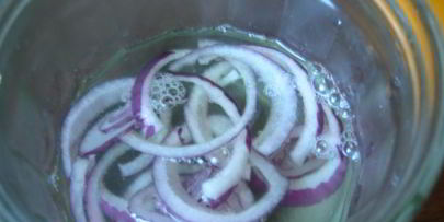 салат с рисом, семгой и овощами