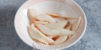 салат с рукколой и грушей