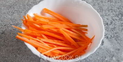 салат с рукколой и грушей