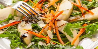 салат с рукколой и грушей