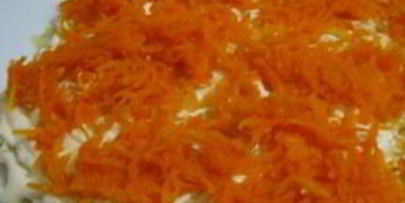 салат с рыбой и рисом